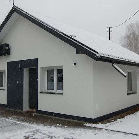 Letnia Oaza "Akacja" Apartamento Sobienie Jeziory Exterior foto