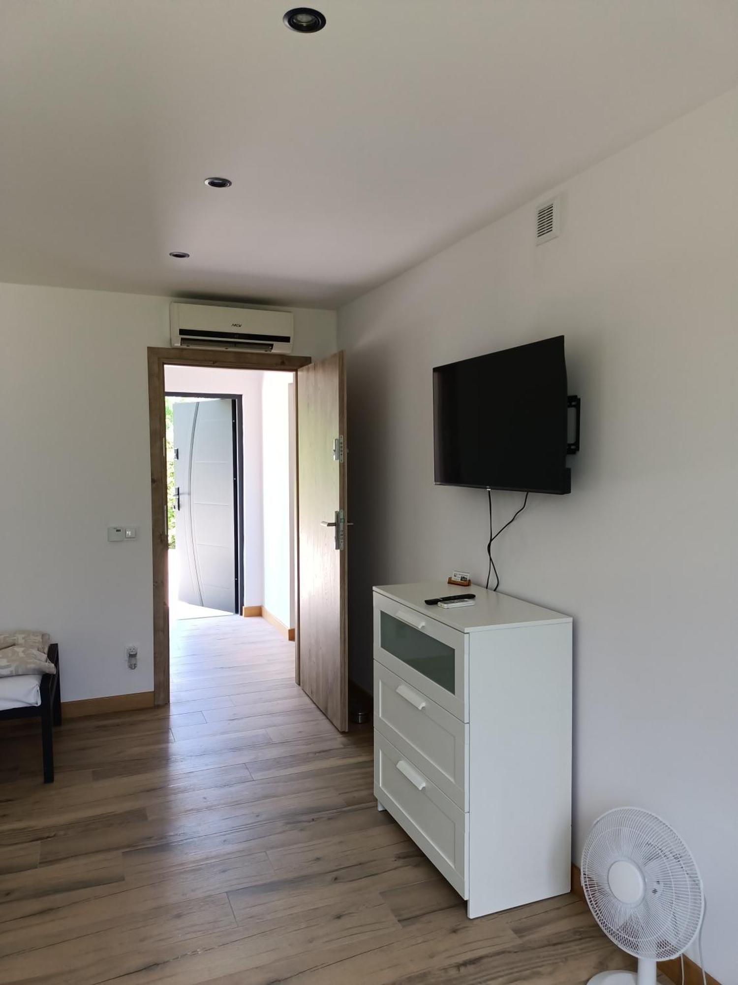 Letnia Oaza "Akacja" Apartamento Sobienie Jeziory Exterior foto