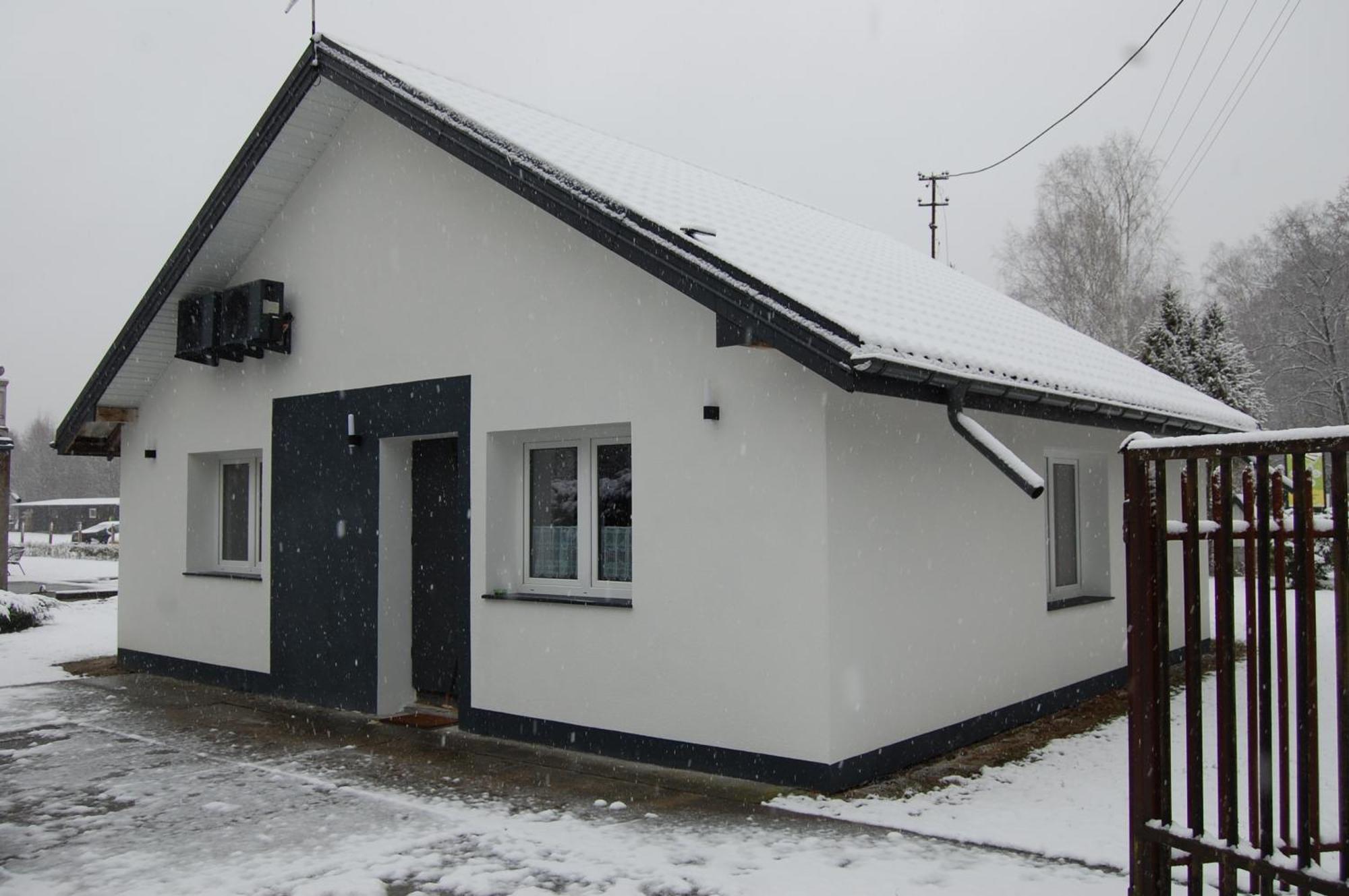 Letnia Oaza "Akacja" Apartamento Sobienie Jeziory Exterior foto